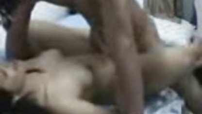 نفسانی, با دست به کفل زده و طول می کشد سیاه لب گرفتن سكسي و سفید