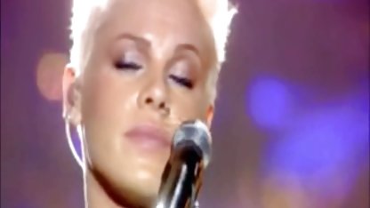 Savannah Fox-داغ جوان دشت لب گرفتن سکسی yes