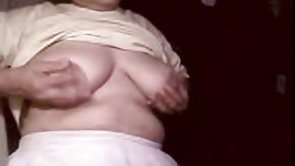 کودک اسباب بازی های برگزار شده و با سکس لب گرفتن استفاده از ارتعاش و نوسان